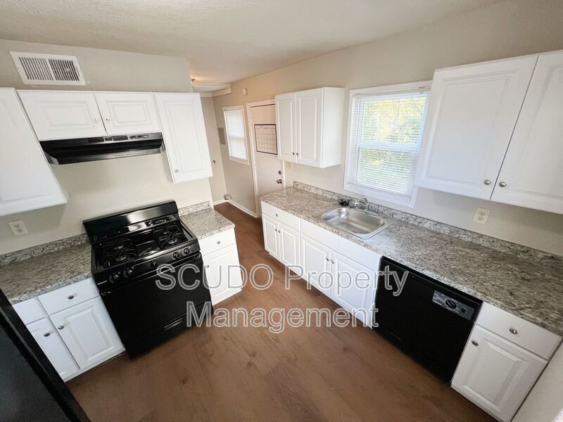 AVAILABLE SOON: Beautiful duplex in KCMO! property image