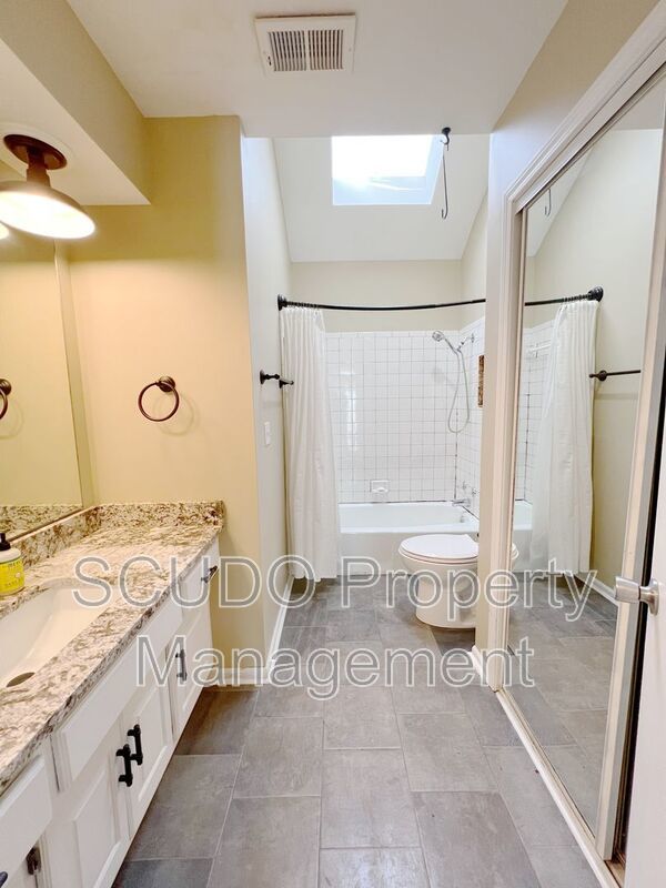 Stunning 4-Bedroom Home in Overland Park! property image