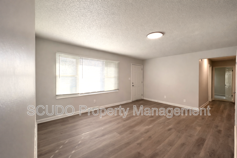 MOVE IN SPECIAL! Charming Home on a Peaceful Street in South Kansas City! property image