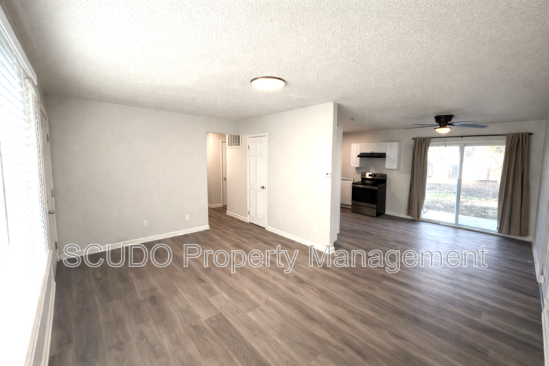 MOVE IN SPECIAL! Charming Home on a Peaceful Street in South Kansas City! property image