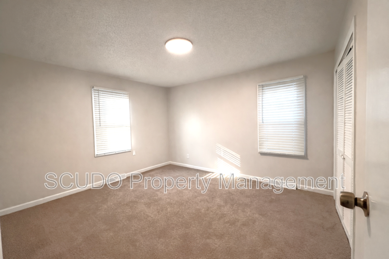 MOVE IN SPECIAL! Charming Home on a Peaceful Street in South Kansas City! property image