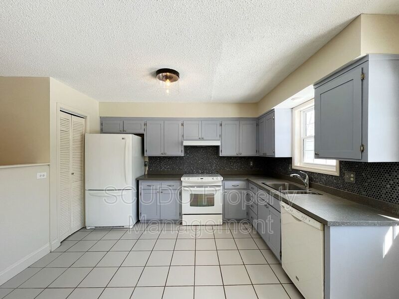 SEE IT NOW: Beautiful 3BR Home with Finished Basement, 2-Car Garage & Spacious Backyard in Lenexa! property image