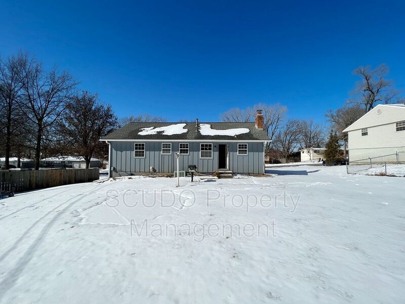 SEE IT NOW: Beautiful 3BR Home with Finished Basement, 2-Car Garage & Spacious Backyard in Lenexa! property image