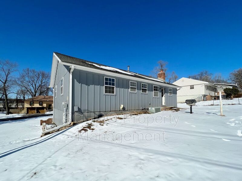 SEE IT NOW: Beautiful 3BR Home with Finished Basement, 2-Car Garage & Spacious Backyard in Lenexa! property image