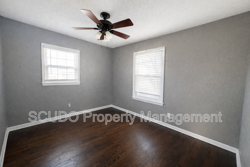 SEE IT NOW: Charming Home with Spacious Living, Modern Kitchen & Private Driveway in Overland Park! property image