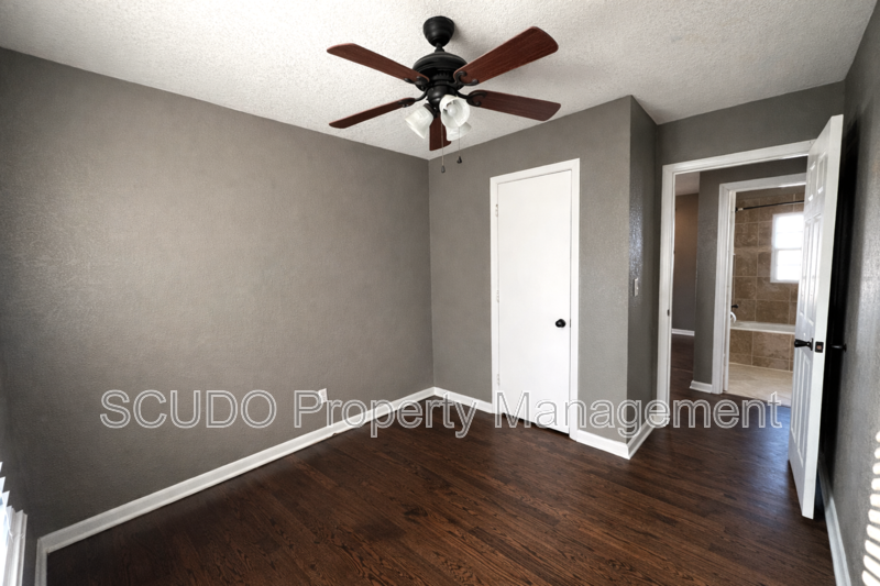 SEE IT NOW: Charming Home with Spacious Living, Modern Kitchen & Private Driveway in Overland Park! property image