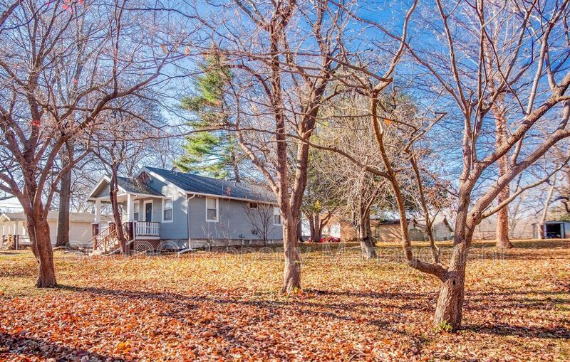 COMING SOON: Charming Bungalow with Spacious Living & with Modern Finishes! property image