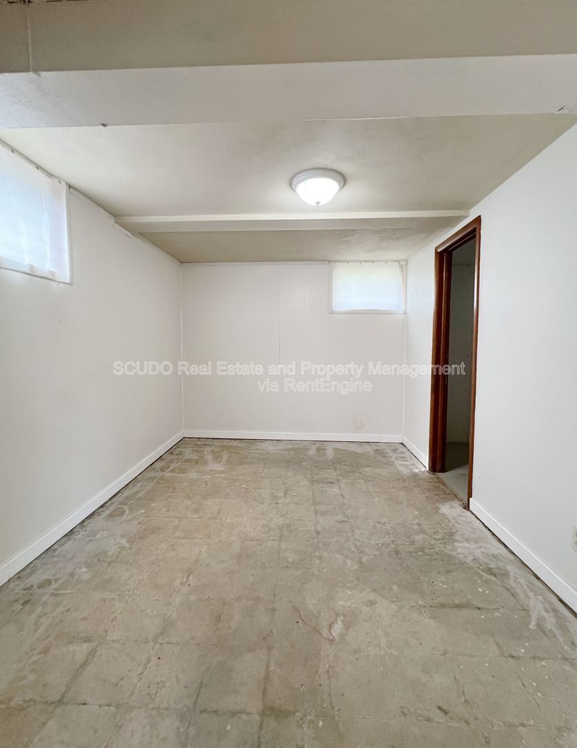 Bright & Cozy 2-Bedroom Home with Large Backyard & Attached Garage! property image