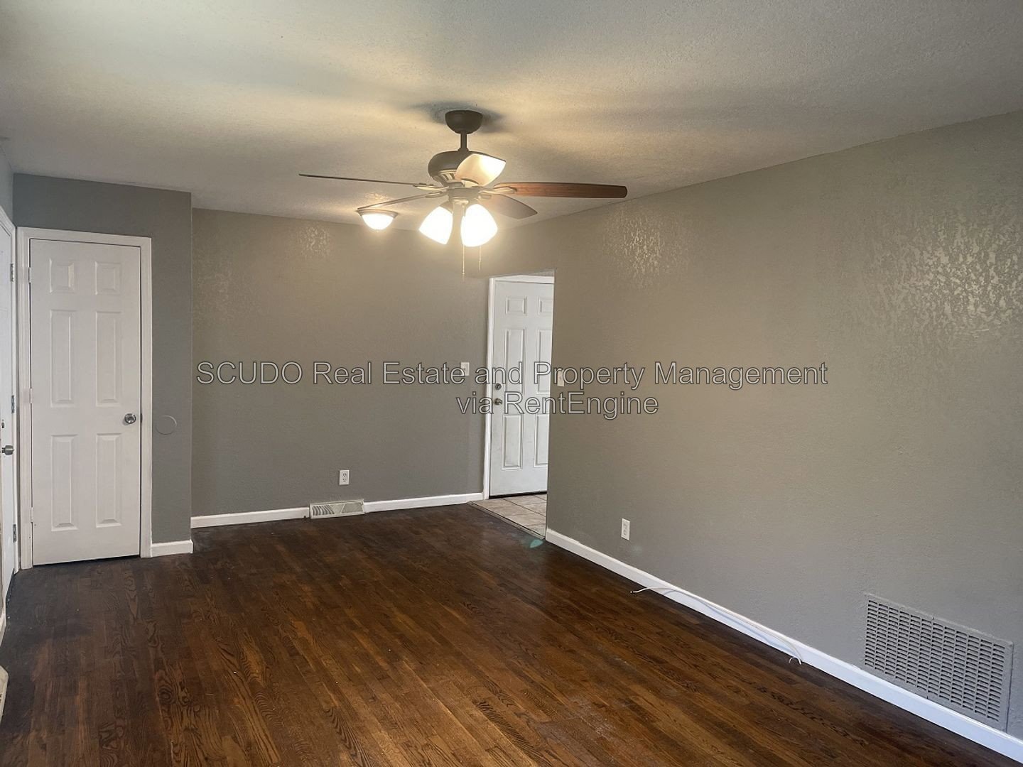 Charming 3-Bedroom Home with Spacious Yard & Cozy Interiors property image
