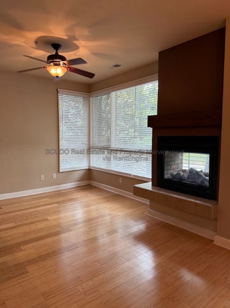 Luxury Plaza Living with a Private Terrace & Two Parking Spaces property image