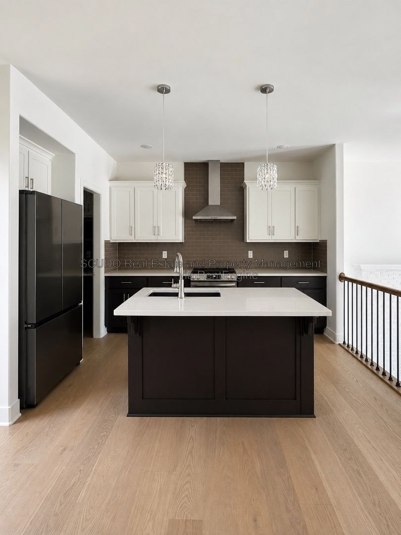 Modern Style, Stunning Views & Room to Live Large in Gardner! property image