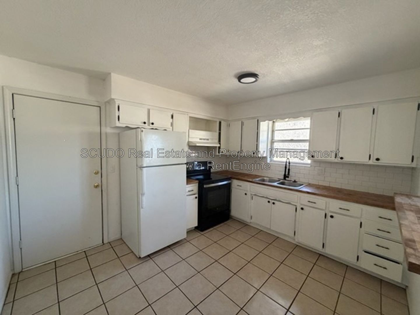 Bright & Welcoming 3-Bedroom Home with Modern Updates property image